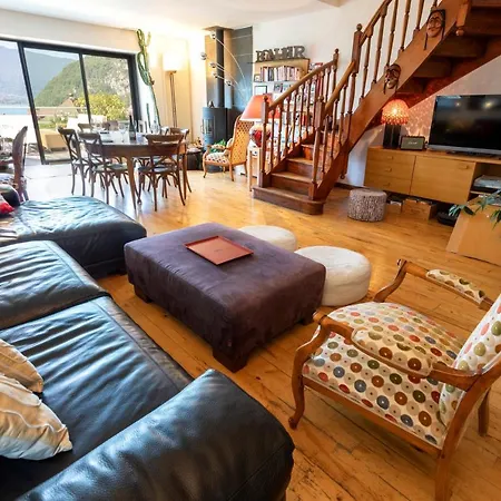 La Maison A Deux Pas Du - 10 Personnes *